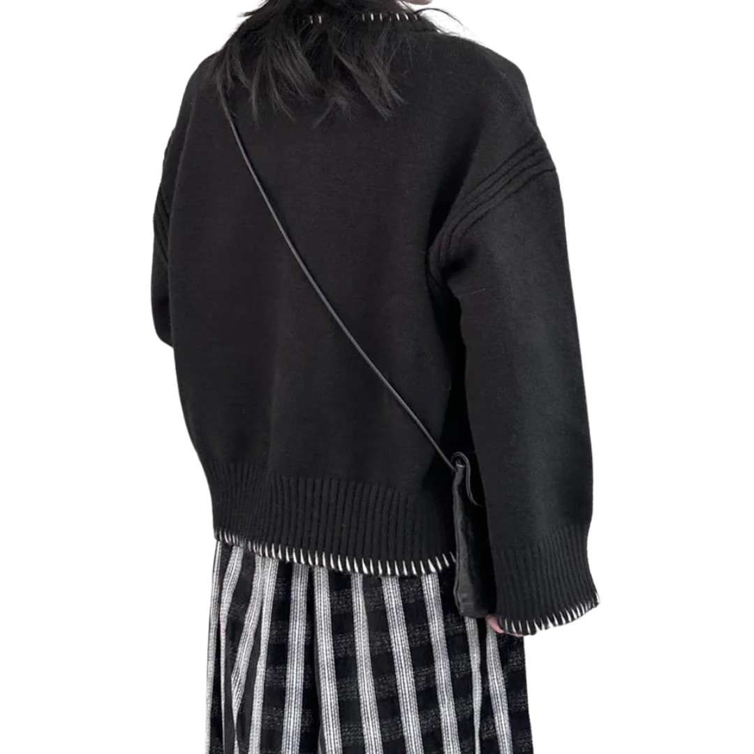 pulover negru lana maneca larga cusatura alba